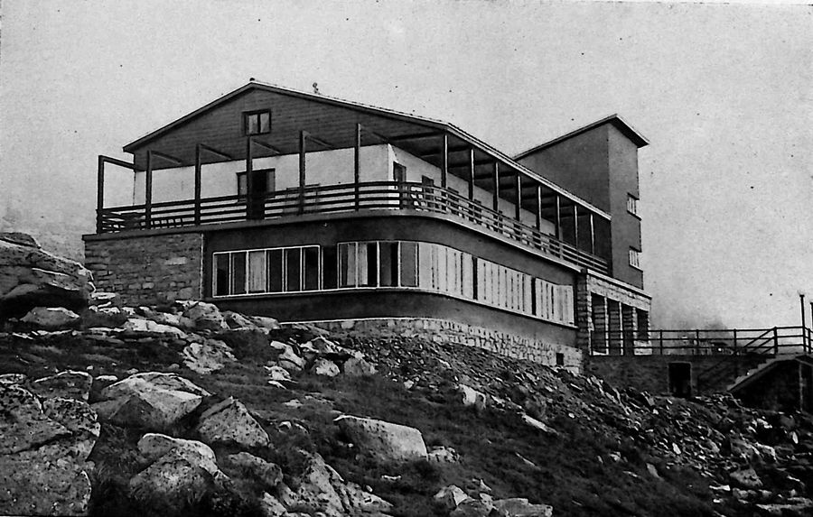 biella-rifugio-a-2000-metri-sulle-falde-del-mucrone