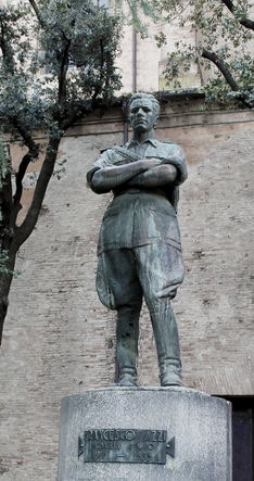 monumento-alla-medaglia-doro-francesco-azzi-imola-bo