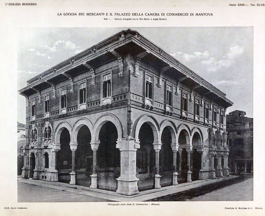 mantova-la-loggia-dei-mercanti-e-il-palazzo-della-camera-di-commercio-di-mantova