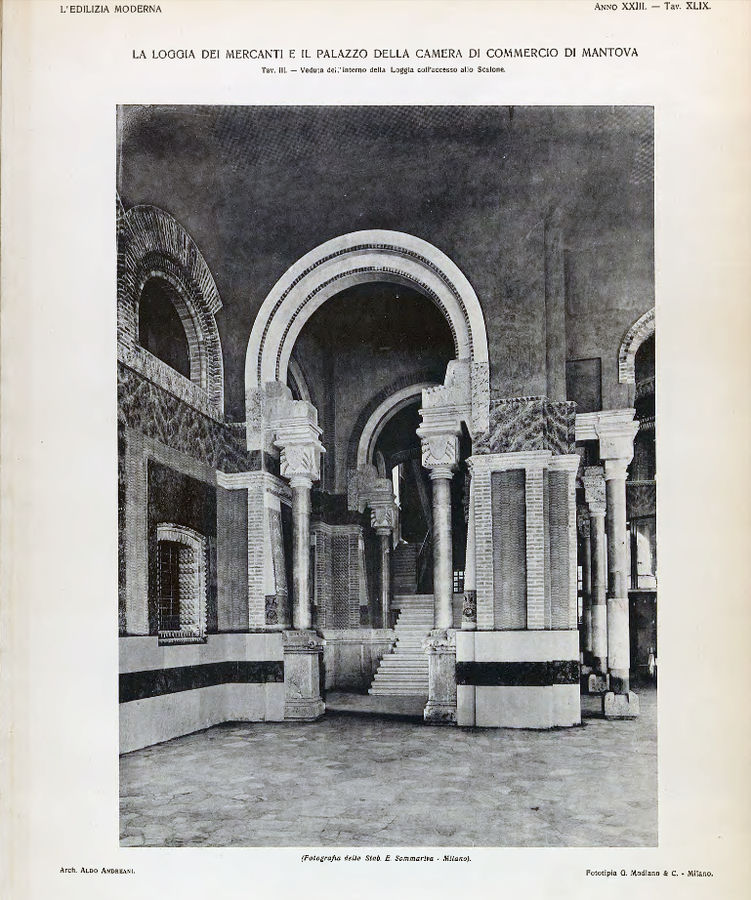 mantova-la-loggia-dei-mercanti-e-il-palazzo-della-camera-di-commercio-interno-della-loggia-accesso-allo-scalone