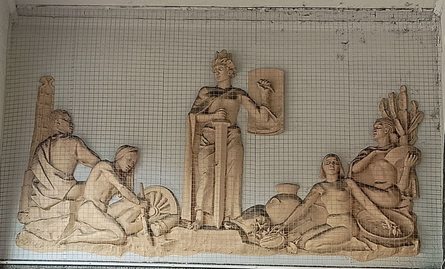 bolzano-le-parche-portici-di-piazza-della-vittoria