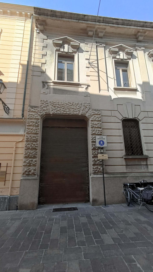 mantova-palazzo-san-carlo-via-cesare-battisti