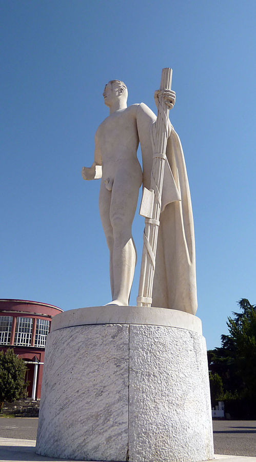 atleta-con-fascio-littorio-roma-eur-donato-dalla-citta-di-littoria