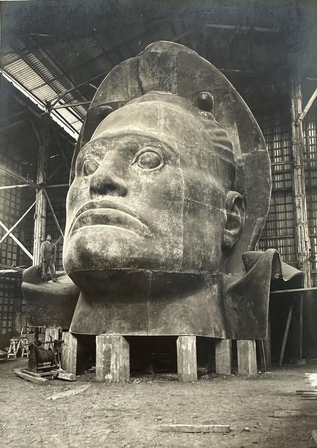 mussolini-particolare-opera-incompiuta