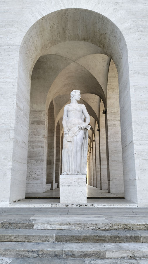 roma-eur-astronomia-palazzo-della-civilta-italiana