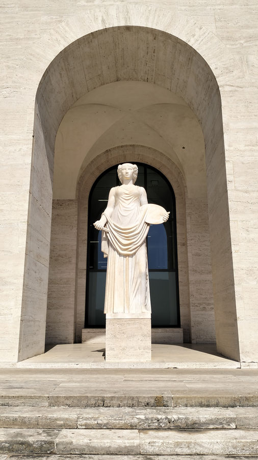 roma-eur-la-pittura-palazzo-della-civilta-italiana
