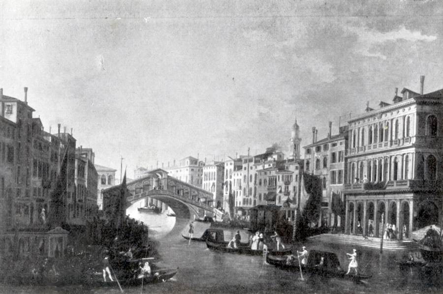 canal-grande-con-lo-sfondo-del-ponte-di-rialto-venezia