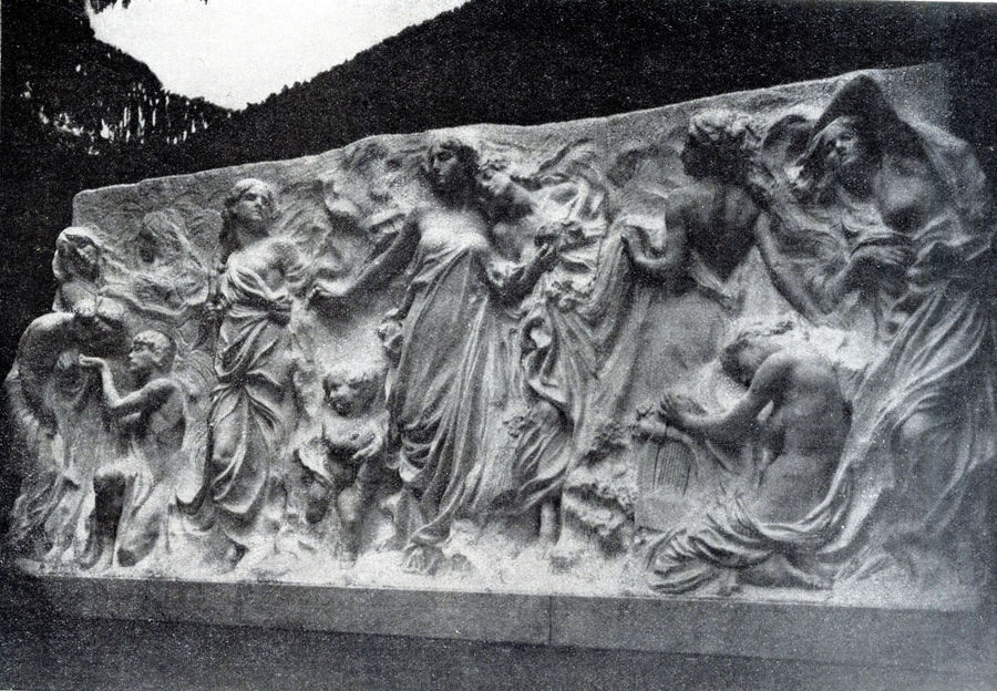 monumento-al-senatore-rosazza-in-rosazza-biella-particolare-del-monumento