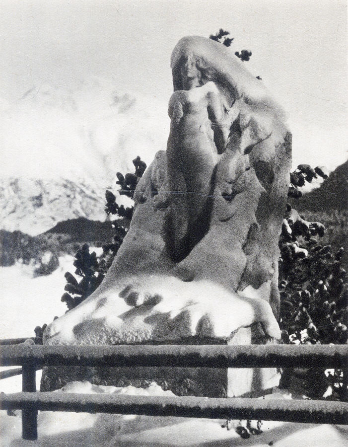 monumento-a-giovanni-segantini-ammantato-di-neve