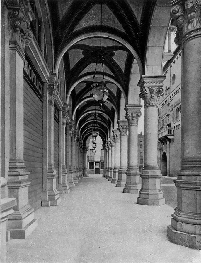 palazzo-delle-debite-a-padova-portico