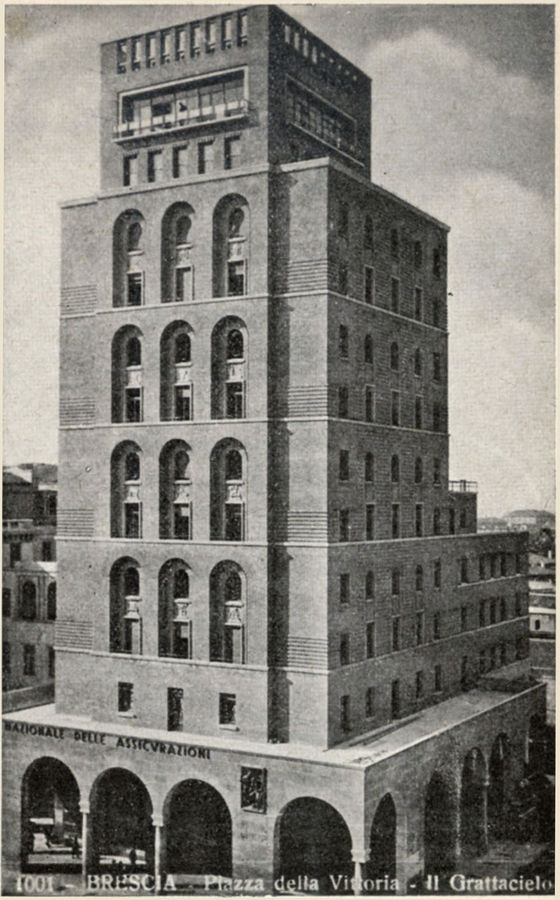 brescia-piazza-vittoria-torrione-detto-grattacielo-ina-istituto-nazionale-delle-assicurazioni-bassorilevo-annunciazione