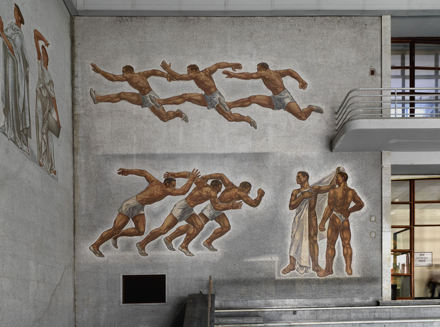 roma-foro-italico-figure-di-atleti-saltatori-in-lungo-corridori-tuffatori-pugili-lanciatore-del-peso-piscina-coperta-roma-foro-mussolini-italico