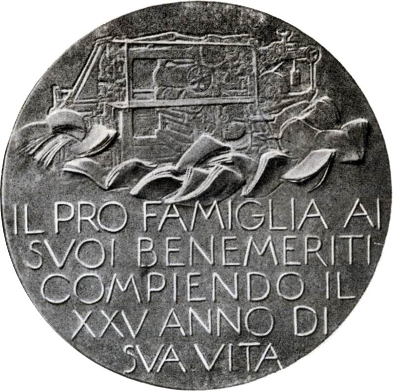 medaglia-commemorativa-nel-xxv-del-pro-famiglia