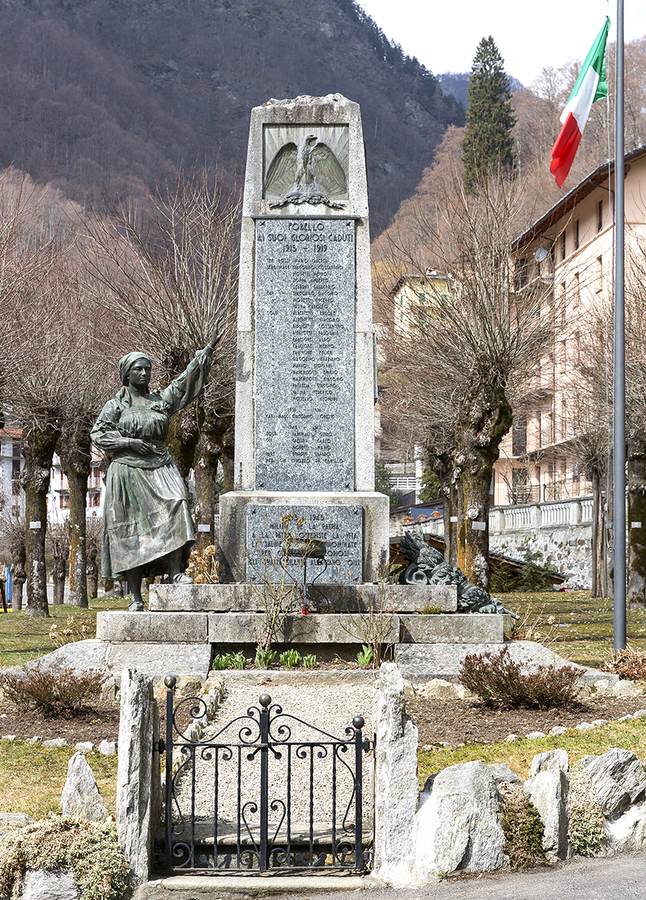 fobello-vercelli-monumento-ai-caduti-di-fobello-vc-inaugurato-il-21-settembre-1924