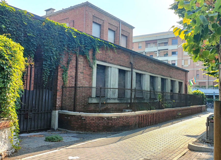 mantova-sede-dellistituto-pro-lattanti-e-slattati-ernesto-soncini-in-viale-risorgimento-angolo-via-nazario-sauro-oggi-sede-arci
