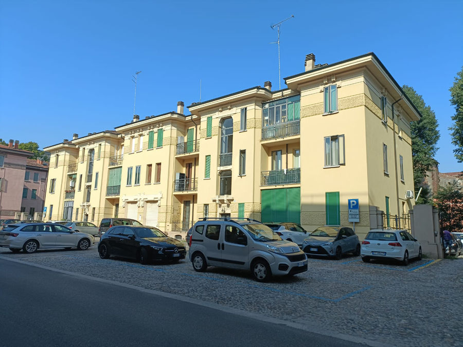 mantova-case-popolari-di-viale-risorgimento-angolo-di-via-nazario-sauro-45-47-49-via-ss-martiri-disposizione-a-u