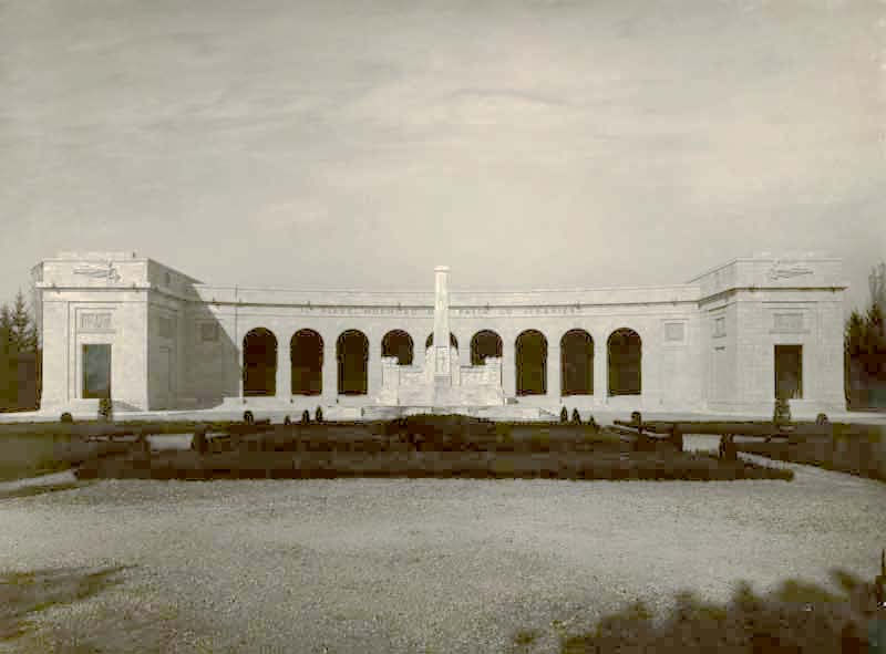 treviso-monumento-ossario-di-fagare-di-piave-obelisco-l-allegoria-della-vittoria