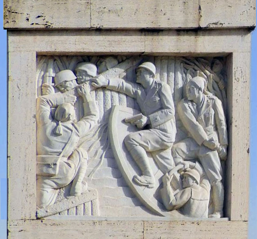 altorilievo-decorativo-ponte-duca-emanuele-filiberto-di-savoia-aosta-roma-foro-mussolini-battaglia-della-laguna-veneta-sile
