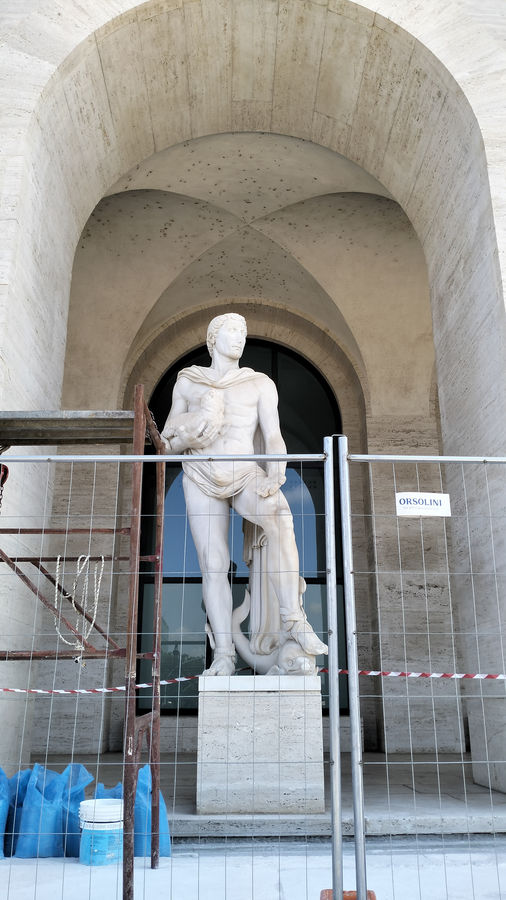 roma-eur-il-commercio-palazzo-della-civilta-italiana