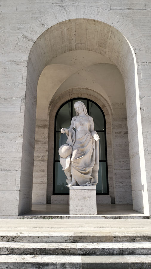 roma-eur-la-geografia-palazzo-della-civilta-italiana