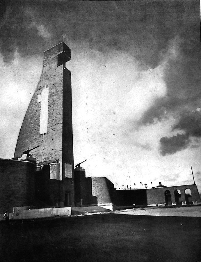 brindisi-monumento-al-marinaio-ditalia-inaugurato-a-brindisi-prospetto-centrale-e-particolare-di-un-lato