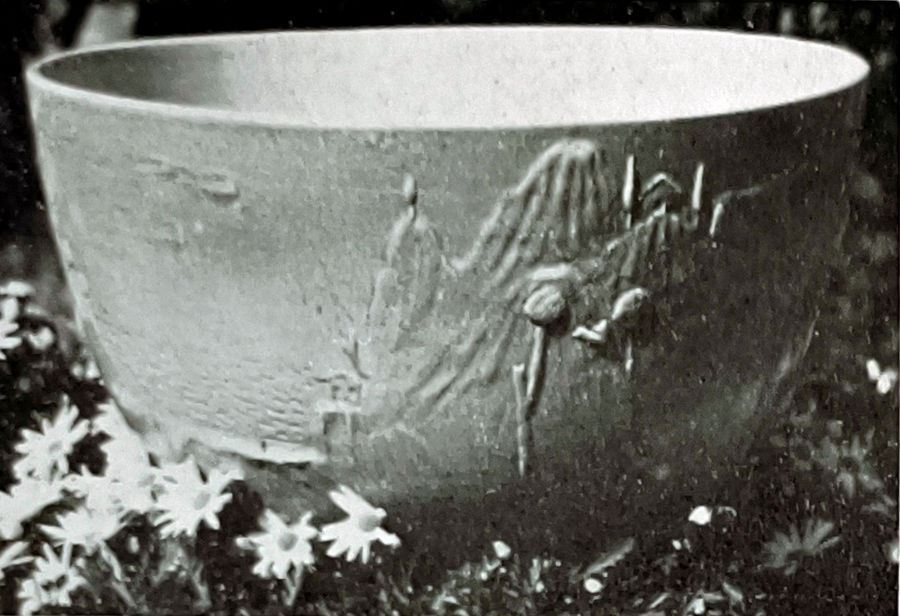 grande-coppa-in-ceramica-sbalzata