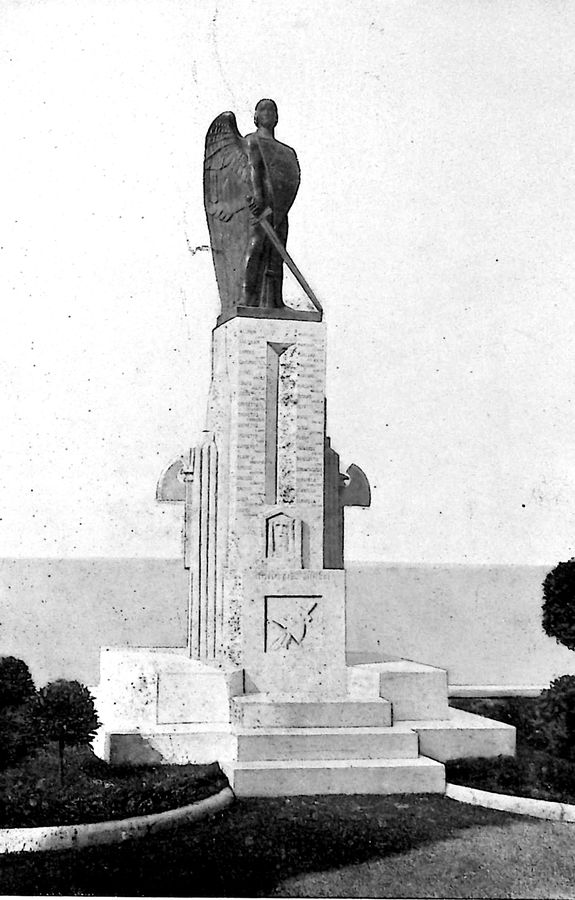 santilario-genova-monumento-ai-caduti-la-statua-di-san-michele