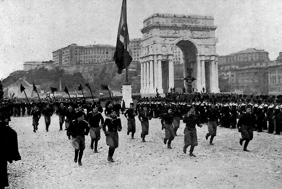 genova-arco-alla-vittoria-la-sfilata-dei-fasci-giovanili-di-combattimento-1933