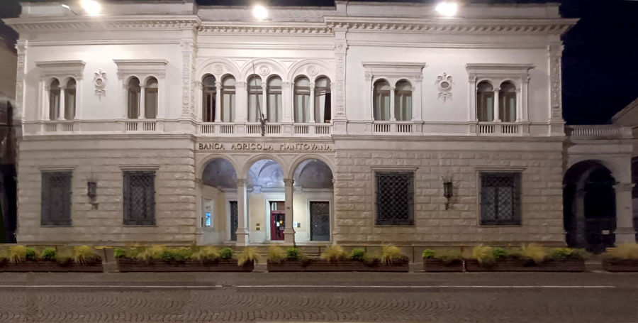 sede-centrale-della-banca-mutua-popolare-di-mantova-poi-banca-agricola-mantovana-mantova