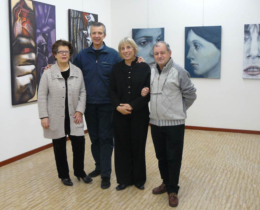 Maria Gabriella Savoia, Renato Galbusera, Maria Jannelli (al centro), Adalberto Sartori, Galleria Arianna Sartori, Mantova, 6 febbraio 2010, (