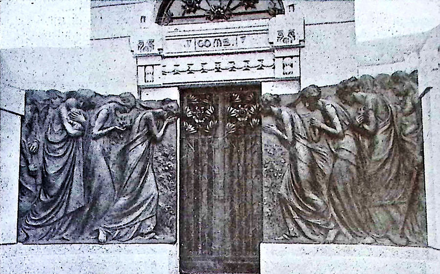 edicola-cambi-nel-cimitero-di-canzo-co-altorilievo-simbolico-di-bronzo