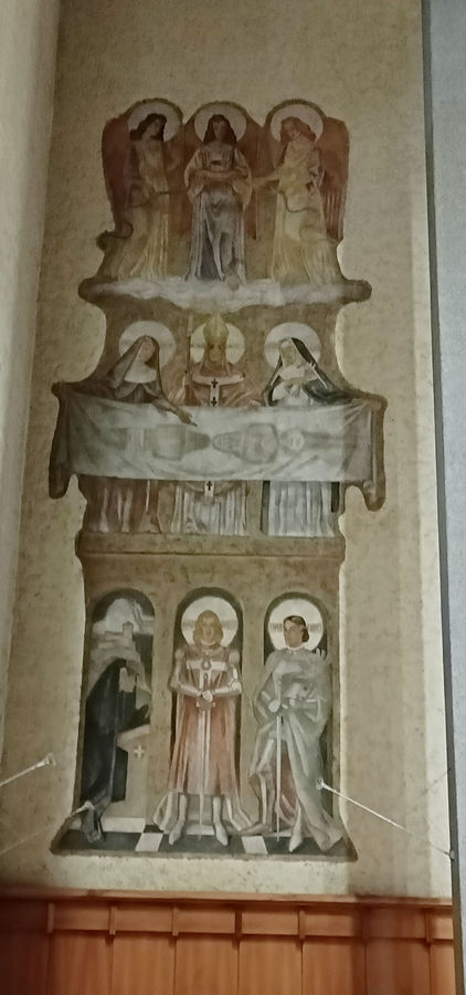 bolzano-la-corona-ditalia-i-tre-beati-di-casa-savoia-con-la-sacra-sindone-e-cavalieri-savoia-con-le-due-venerabili-chiesa-di-cristo-re