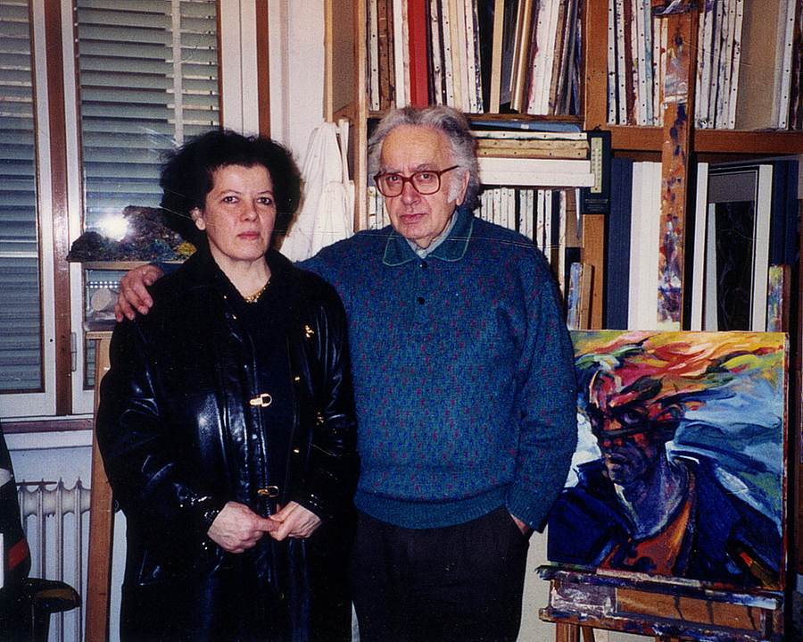 Cesco Magnolato nello studio con Maria Gabriella Savoia, 2001