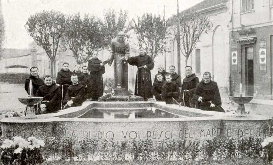 fontana-dedicata-a-santantonio-da-padova-milano