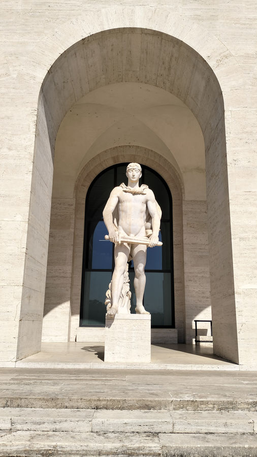 roma-eur-il-genio-militare-palazzo-della-civilta-italiana