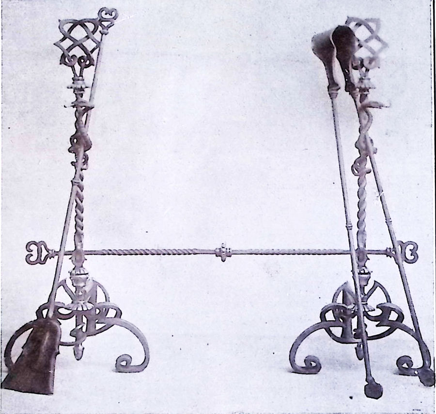 alari-con-paletta-e-pinze-nella-casa-zaiotti-mestre