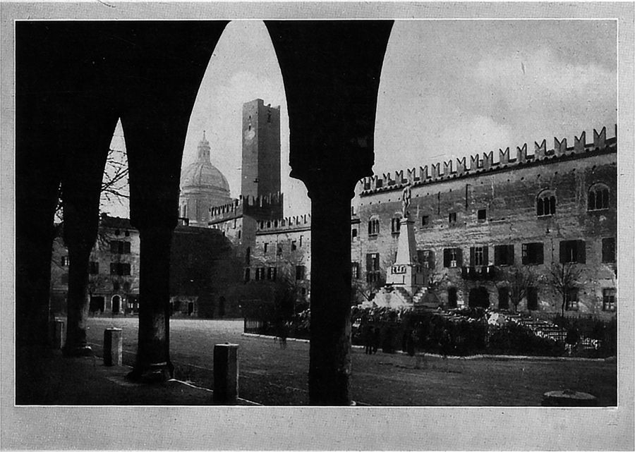 monumento-ai-martiri-di-belfiore-mantova-piazza-sordello-ora-nei-giardini-di-belfiore