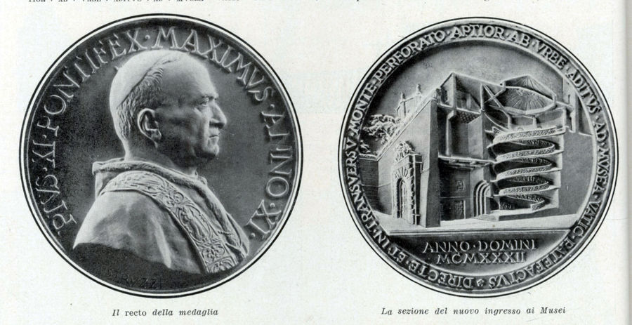 la-medaglia-straordinaria-dellanno-xi-del-pontificato-il-recto-della-medaglia-la-sezione-del-nuovo-ingresso-ai-musei