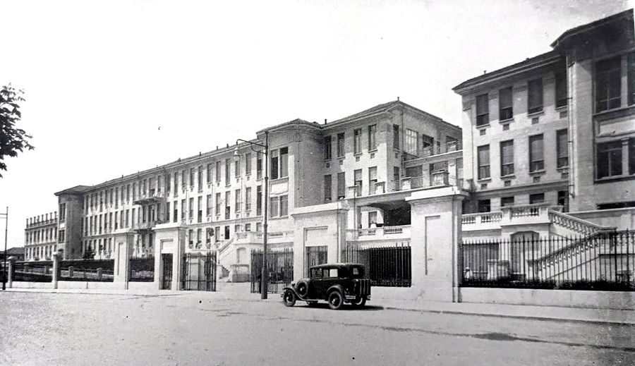 genova-la-clinica-chirurgica-della-r-univerista-nel-nuovo-grande-ospedale-alle-molinette-genova