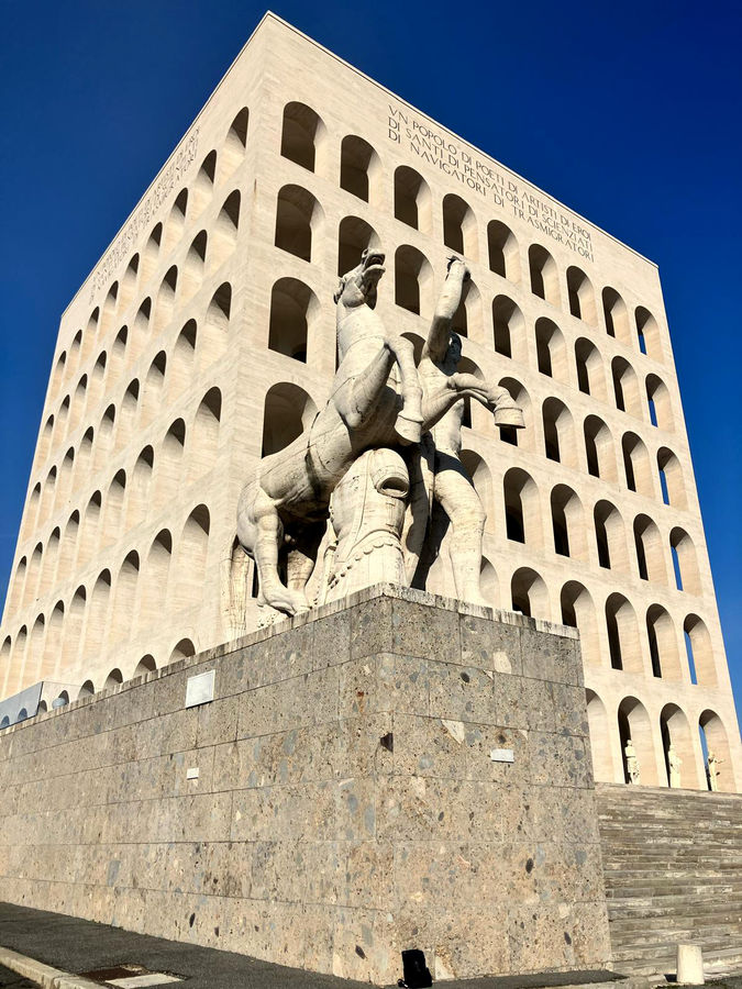 roma-eur-dioscuri-1-palazzo-della-civilta