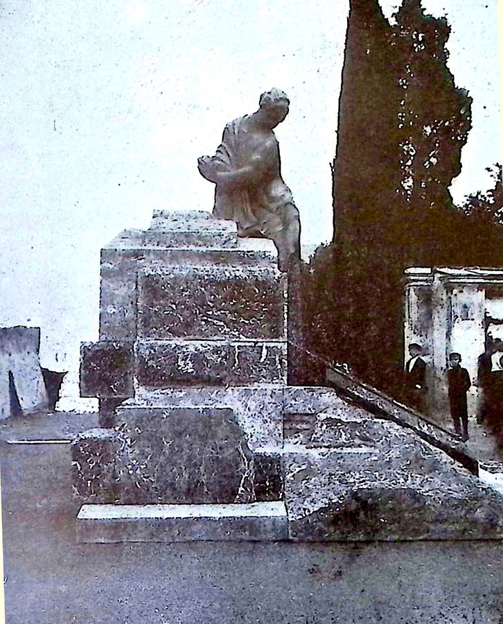 monumento-funerario-della-famiglia-vannoni-in-levanto