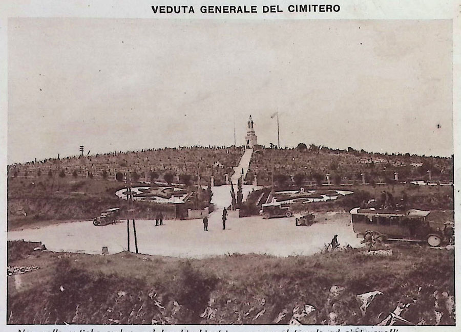 veduta-generale-del-cimitero-militare-di-redipuglia-agli-invitti-della-3-armata