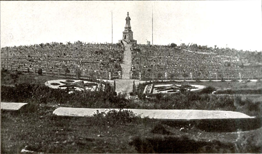 gorizia-ingresso-al-cimitero-militare-di-redipuglia