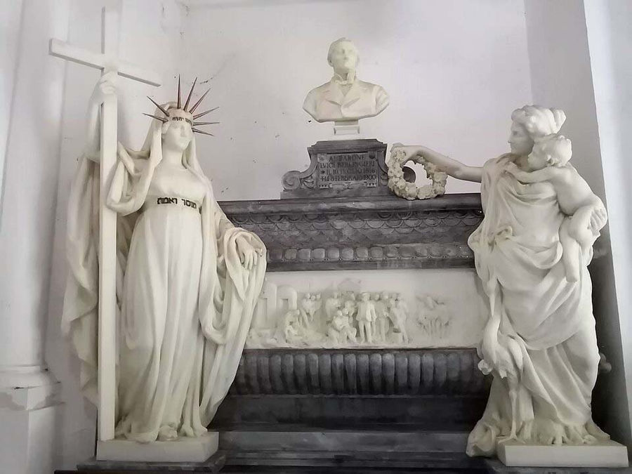 tomba-luigi-berlingieri-senior-busto-e-statue-la-fede-e-la-carita-crotone