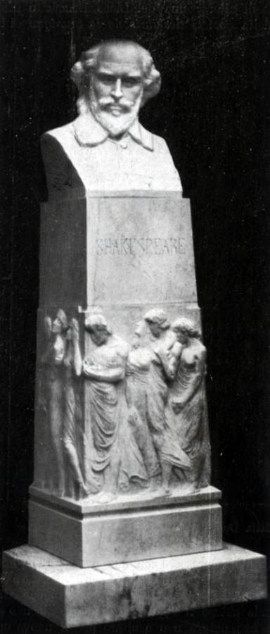monumento-a-shakespeare-in-verona