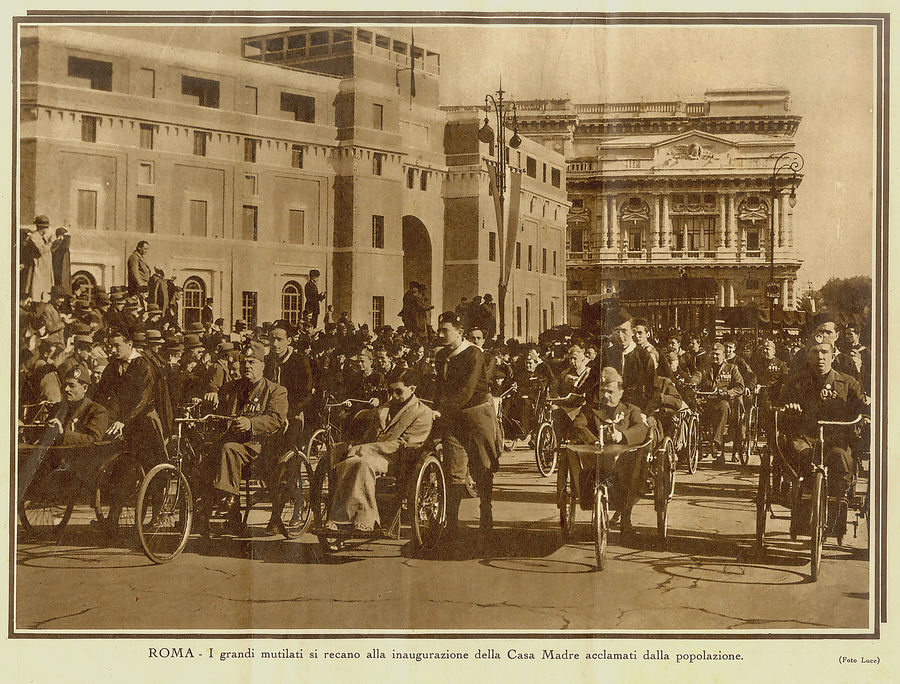roma-i-grandi-mutilati-si-recano-alla-inaugurazione-della-casa-madre-acclamati-dalla-popolazione