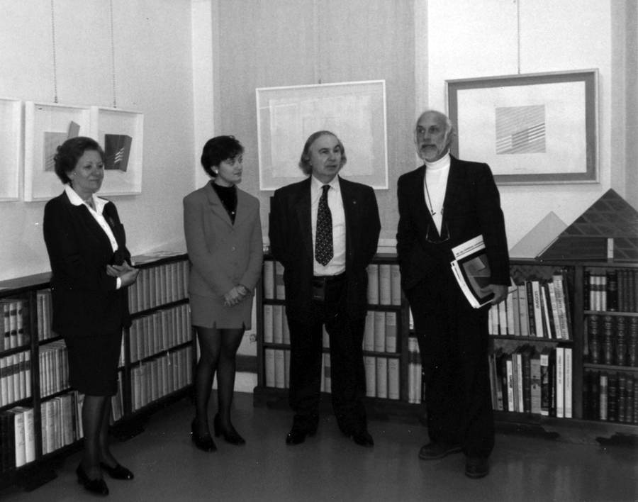 Da sinistra: Francesca Piemonti, Arianna Sartori, Lorenzo Piemonti e Gilberto Cavicchioli, Mantova, Galleria Arianna Sartori, 11 ottobre 1996, inaugurazione mostra personale 