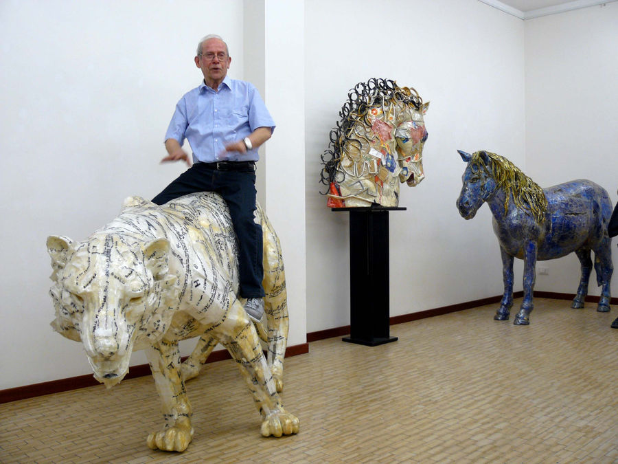 Mariano Pieroni all'inaugurazione della personale 