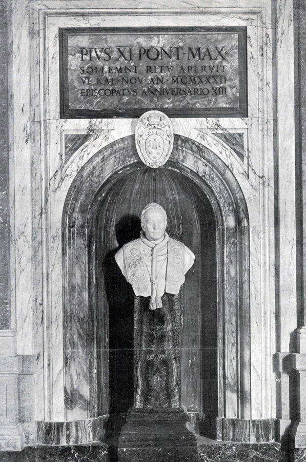 busto-del-papa-pio-xi-nellatrio-della-nuova-pinacoteca-vaticana-roma