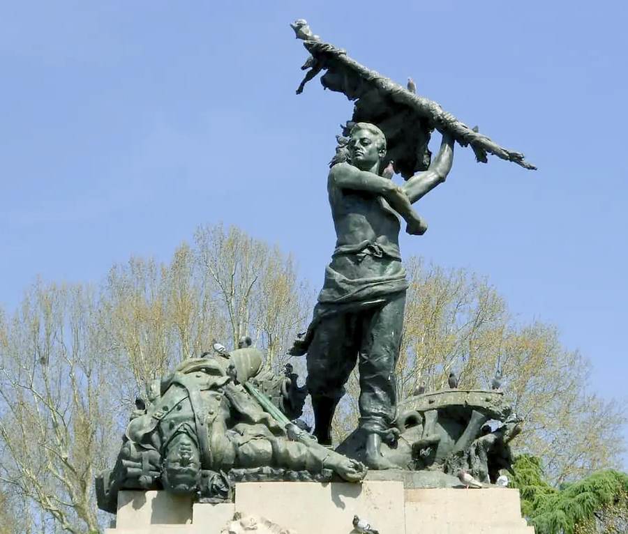 bologna-monumento-commemorativo-dell8-agosto-1848